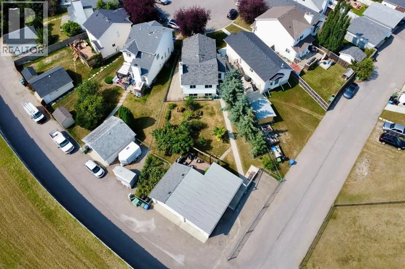 246 Mt Lorette Place Southeast, Calgary, Alberta, T2Z2L9, Calgary, Alberta — photo 1 of 5