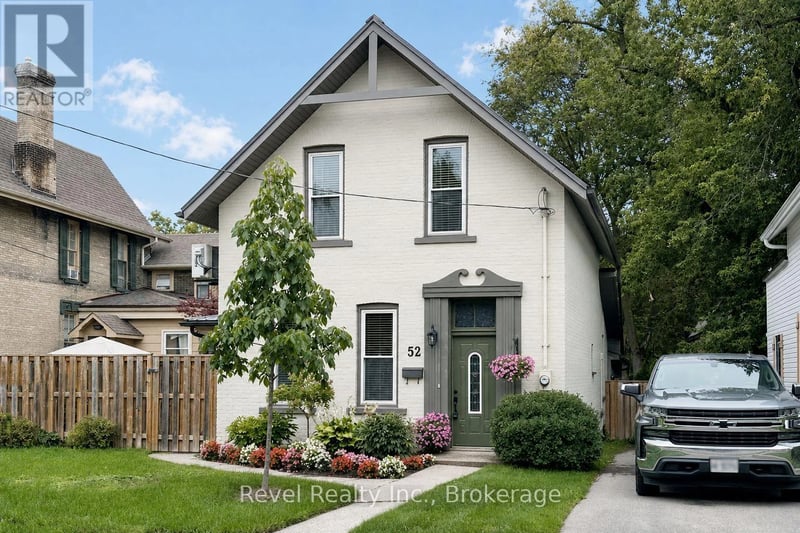 52 Cambridge Street North, Kawartha Lakes (Lindsay), Ontario, K9V4C7, Kawartha Lakes (Lindsay), Ontario — photo 1 of 5