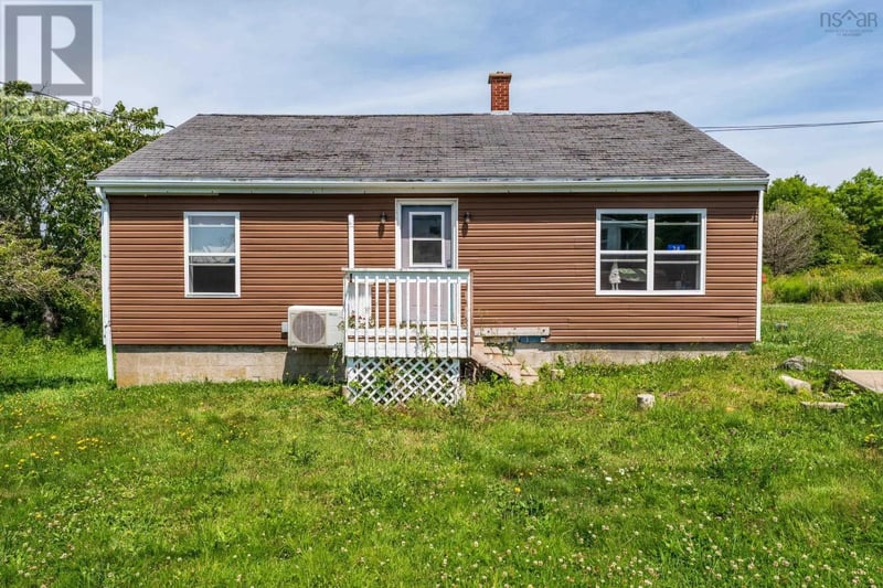 24 Doucet Wharf Road, Lower Wedgeport, Nova Scotia, B0W2B0, Lower Wedgeport, Nova Scotia — photo 1 of 5