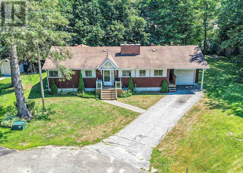 180 Lofty Pines Crescent, Gravenhurst (Muskoka (S)), Ontario, P1P1M6, Gravenhurst (Muskoka (S)), Ontario — photo 1 of 5