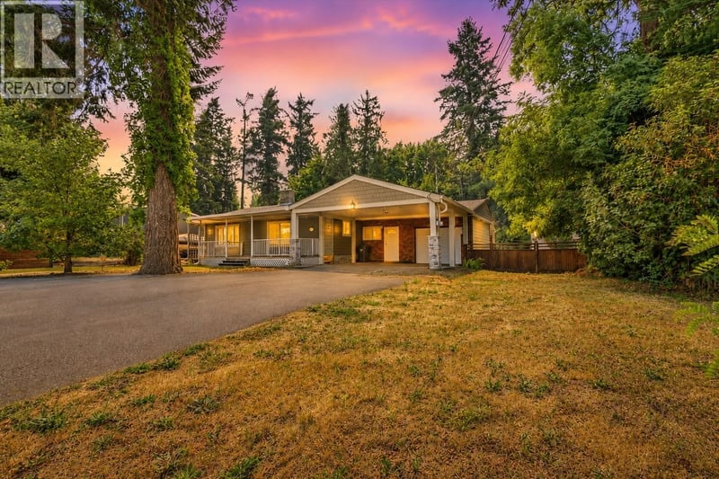 3585 Warner Avenue, Armstrong, British Columbia, V0E1B2, Armstrong, British Columbia — photo 1 of 5