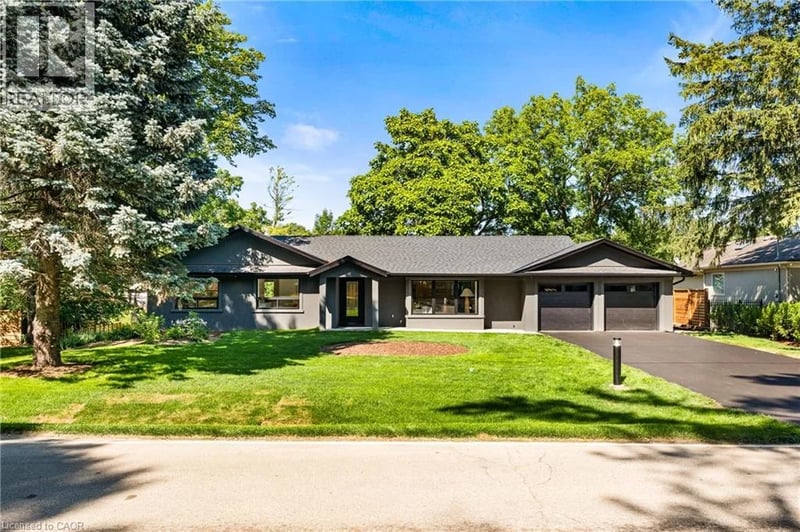 201 TRELAWN Avenue, Oakville, Ontario, L6J4R3, Oakville, Ontario — photo 1 of 5