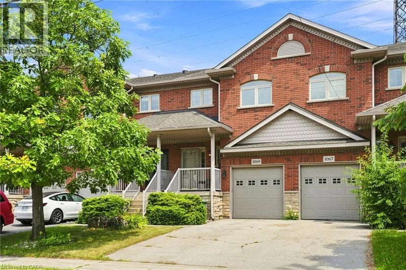 1069 BEACH Boulevard, Hamilton, Ontario, L8H6Z9, Hamilton, Ontario — photo 1 of 5