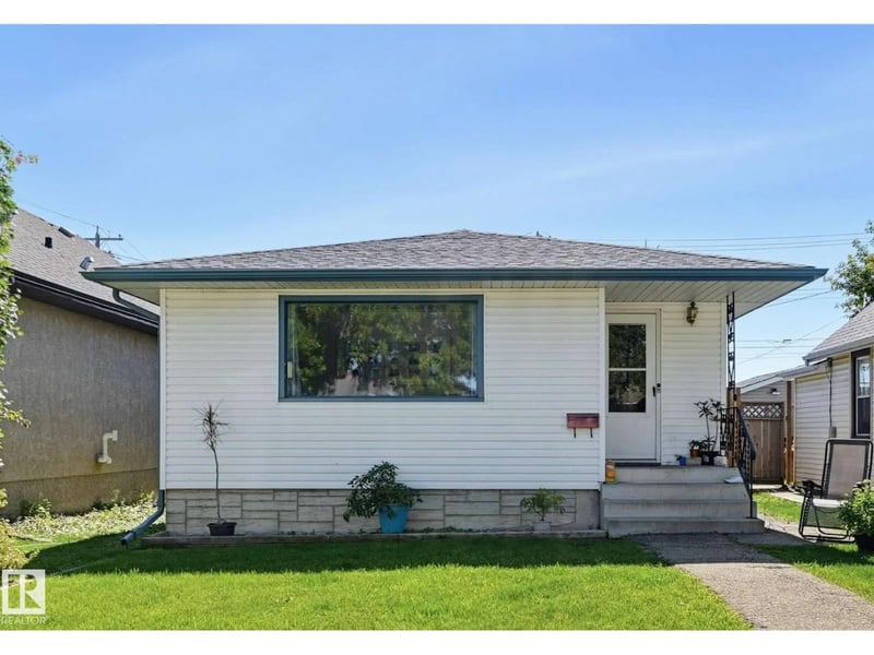 10423 64 AV NW, Edmonton, Alberta, T6H1S8, Edmonton, Alberta — photo 1 of 5