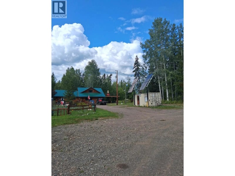 24014 16 Highway, Smithers, British Columbia, V0J2N0, Smithers, British Columbia — photo 1 of 5