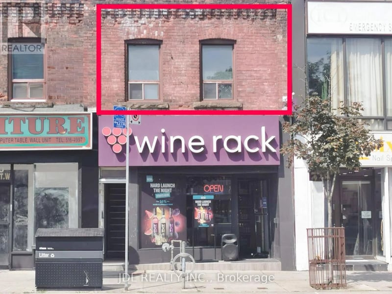 #2nd Floor 1298 Bloor Street West, Toronto (Dovercourt-Wallace Emerson-Junction), Ontario, M6H1N9, Toronto (Dovercourt-Wallace Emerson-Junction), Ontario — photo 1 of 5