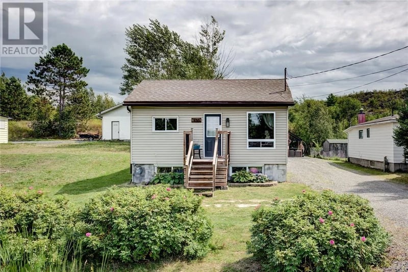 850 Highway 17E, Wahnapitae, Ontario, P0M3C0, Wahnapitae, Ontario — photo 1 of 5