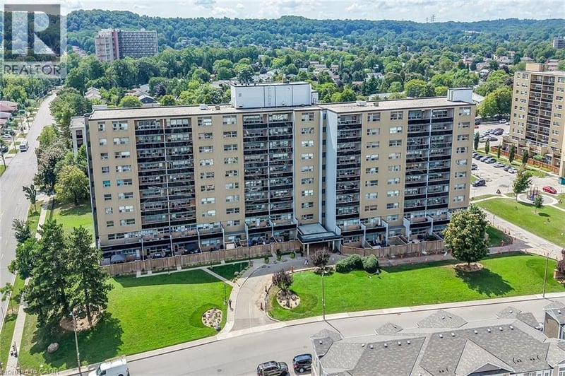 #307 15 ALBRIGHT Road, Hamilton, Ontario, L8K5J2, Hamilton, Ontario — photo 1 of 5