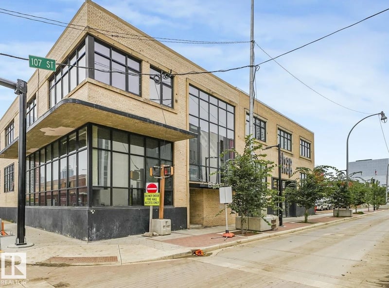 #206 10265 107 ST NW, Edmonton, Alberta, T5J5G2, Edmonton, Alberta — photo 1 of 5