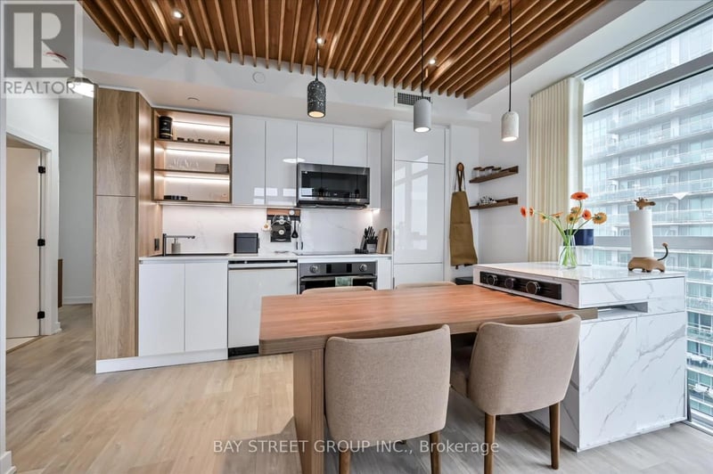 #1604 251 Manitoba Street, Toronto (Mimico), Ontario, M8Y0C7, Toronto (Mimico), Ontario — photo 1 of 5
