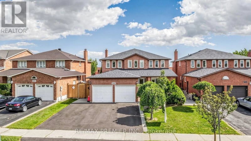 261 Morning Star Drive, Vaughan (West Woodbridge), Ontario, L4L6H4, Vaughan (West Woodbridge), Ontario — photo 1 of 5