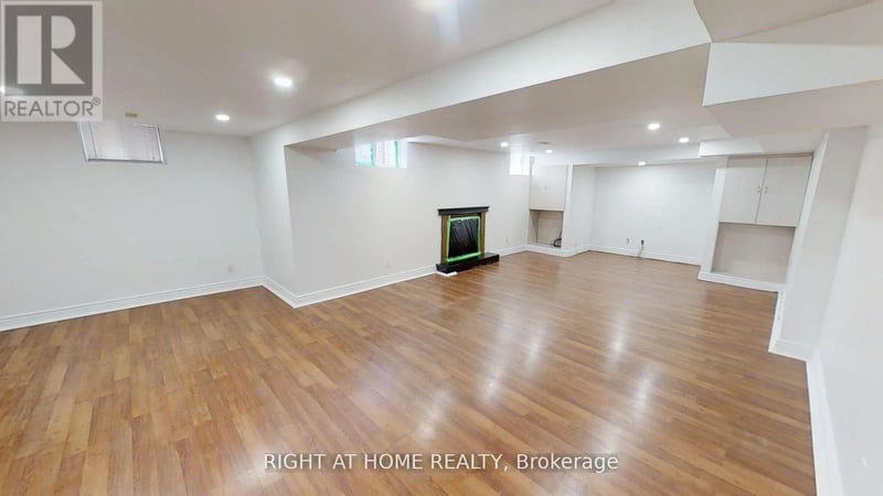(Lower) 31 NORTHGATE Crescent East, Richmond Hill (Bayview Hill), Ontario, L4B2K8, Richmond Hill (Bayview Hill), Ontario — photo 1 of 5
