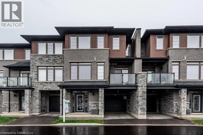 #158 30 TIMES SQUARE Boulevard, Stoney Creek, Ontario, L8J0M1, Stoney Creek, Ontario — photo 1 of 5