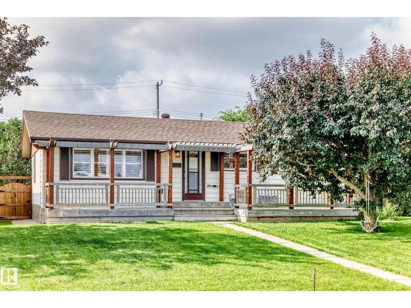 6307 92A AV NW, Edmonton, Alberta, T6B0T5, Edmonton, Alberta — photo 1 of 5