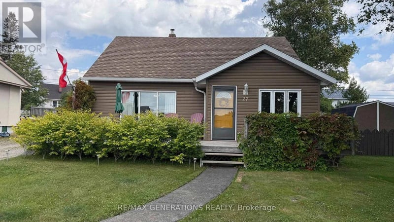 27 SUPERIOR Avenue, Terrace Bay (TB-92), Ontario, P0T2W0, Terrace Bay (TB-92), Ontario — photo 1 of 5