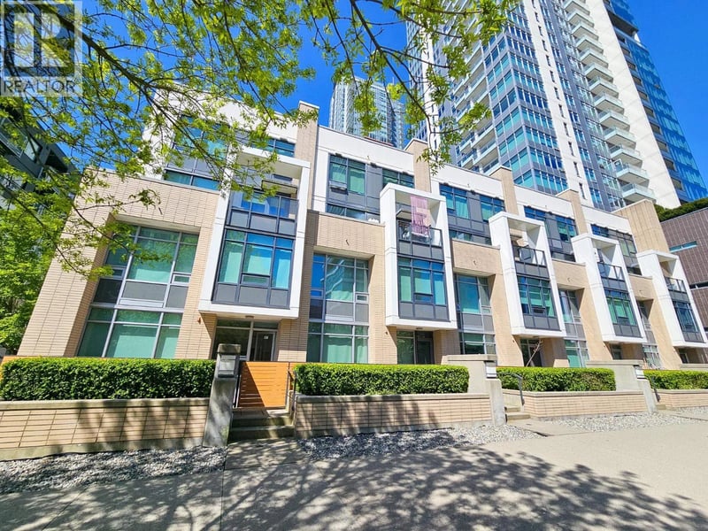 6471 TELFORD Avenue, Burnaby, British Columbia, V5H0B6, Burnaby, British Columbia — photo 1 of 5