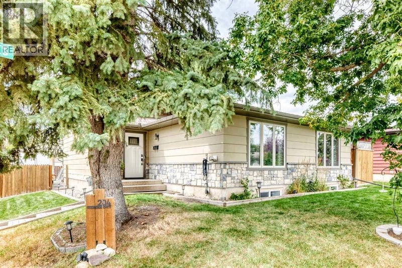 204 Midridge Crescent Southeast, Calgary, Alberta, T2X1C6, Calgary, Alberta — photo 1 of 5