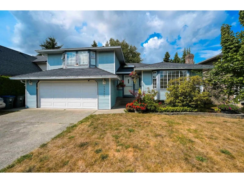 15477 93A Avenue, Surrey, British Columbia, V3R9P9, Surrey, British Columbia — photo 1 of 5