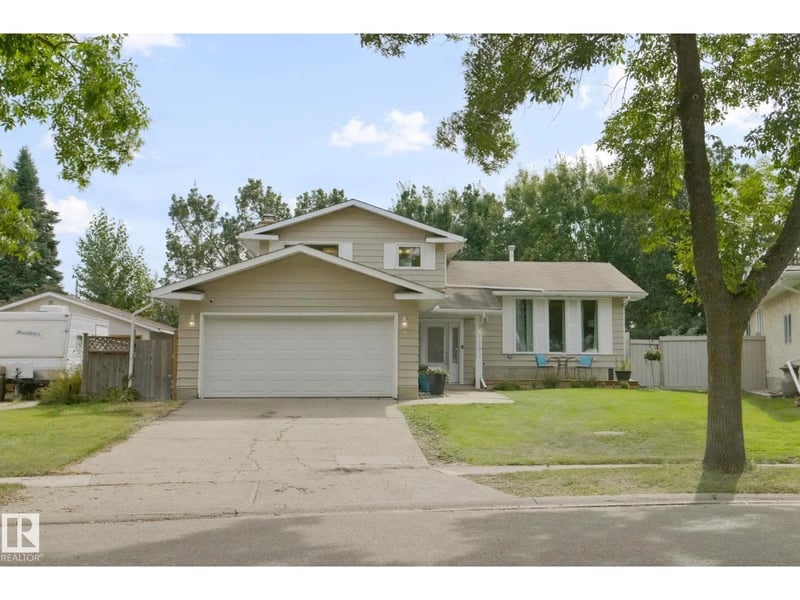 5 LABELLE CR, St. Albert, Alberta, T8N2G6, St. Albert, Alberta — photo 1 of 5
