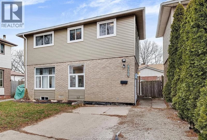 9260 ARNCLIFFE Court, Windsor, Ontario, B8S4J9, Windsor, Ontario — photo 1 of 5