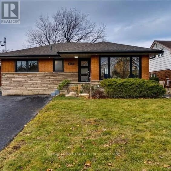 #Basement 150 West 27th Street, Hamilton (Westcliffe), Ontario, L9C5A3, Hamilton (Westcliffe), Ontario — photo 1 of 5
