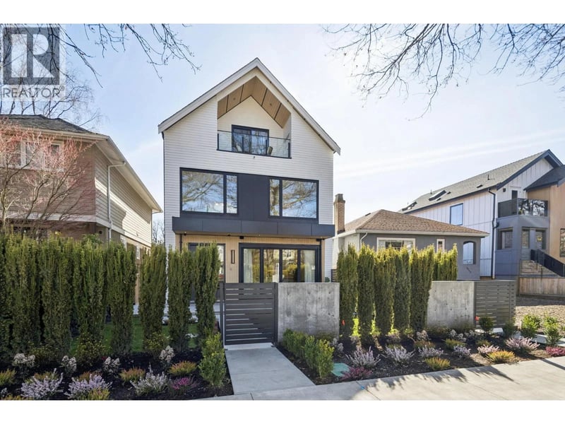 #2 3036 13TH Avenue, Vancouver, British Columbia, V6K2V2, Vancouver, British Columbia — photo 1 of 5