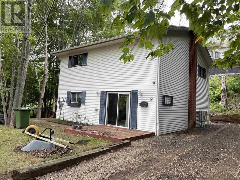9 Fundy Drive, Truro, Nova Scotia, B2N5Y2, Truro, Nova Scotia — photo 1 of 5
