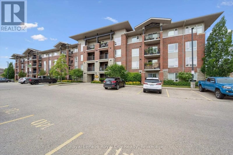 #212 37 Goodwin Drive, Guelph (Pineridge/Westminster Woods), Ontario, N1L0E6, Guelph (Pineridge/Westminster Woods), Ontario — photo 1 of 5