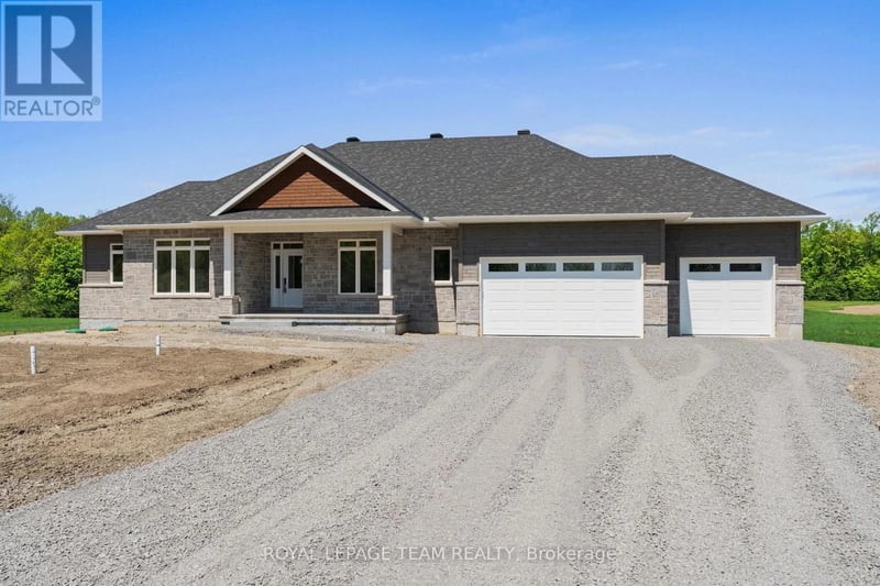 44 Irvin Woermke Street, McNab/Braeside, Ontario, K0A1G0, McNab/Braeside, Ontario — photo 1 of 5