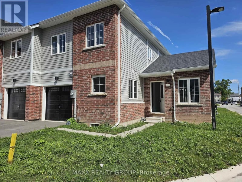 #36 122 Highriver Trail, Welland (Broadway), Ontario, L3C0H6, Welland (Broadway), Ontario — photo 1 of 5