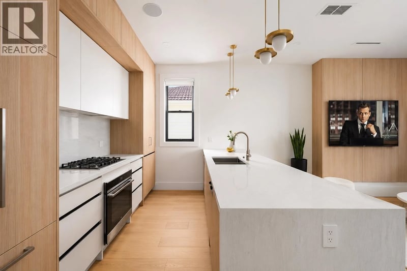 #1 4828 ALBERT Street, Burnaby, British Columbia, V5C2H3, Burnaby, British Columbia — photo 1 of 5