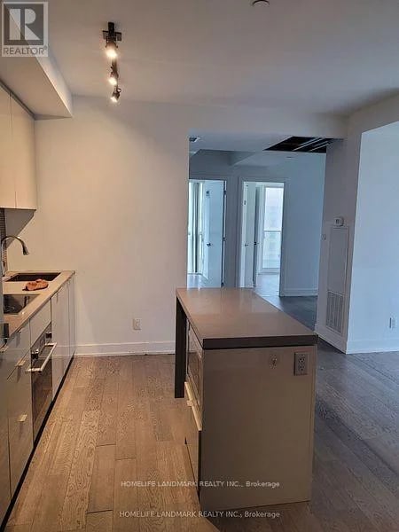 #803 7 Greenville Street, Toronto (Bay Street Corridor), Ontario, M4Y0E9, Toronto (Bay Street Corridor), Ontario — photo 1 of 5
