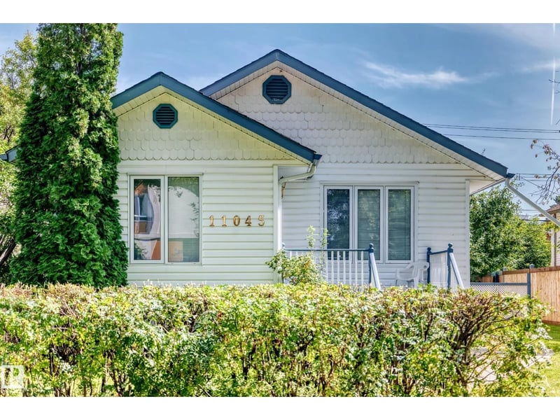 11045 125 ST NW, Edmonton, Alberta, T5M0M2, Edmonton, Alberta — photo 1 of 5