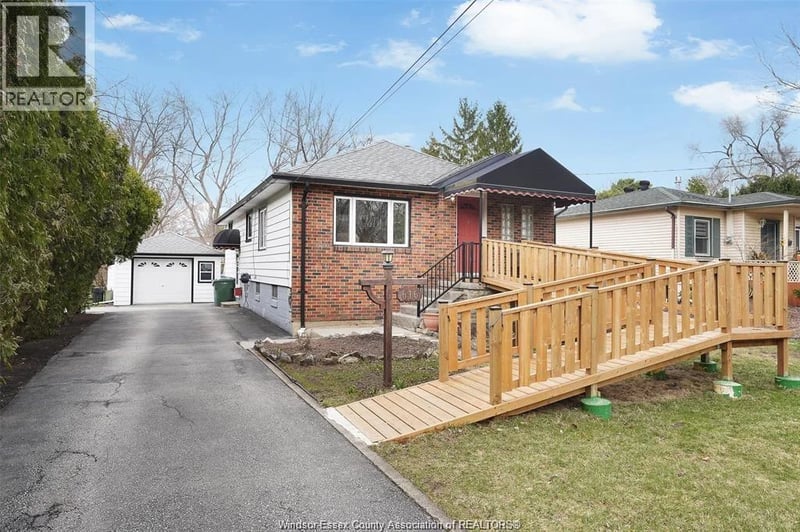 616 DUCHARME Street, Windsor, Ontario, N9G1K6, Windsor, Ontario — photo 1 of 5