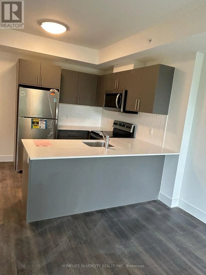 #208 103 Roger Street, Waterloo, Ontario, N2J0G2, Waterloo, Ontario — photo 1 of 5