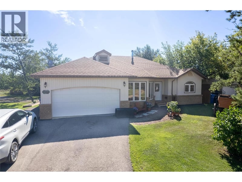 4707 51 Street, Pouce Coupe, British Columbia, V0C2C0, Pouce Coupe, British Columbia — photo 1 of 5