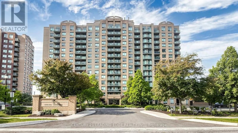 #212 39 Oneida Crescent, Richmond Hill (Langstaff), Ontario, L4B4T9, Richmond Hill (Langstaff), Ontario — photo 1 of 5