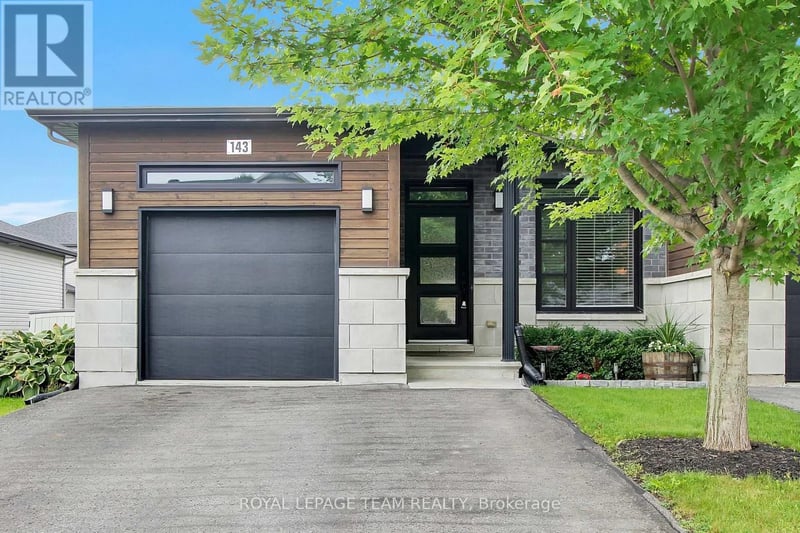 143 St Malo Place, Russell, Ontario, K0A1W0, Russell, Ontario — photo 1 of 5