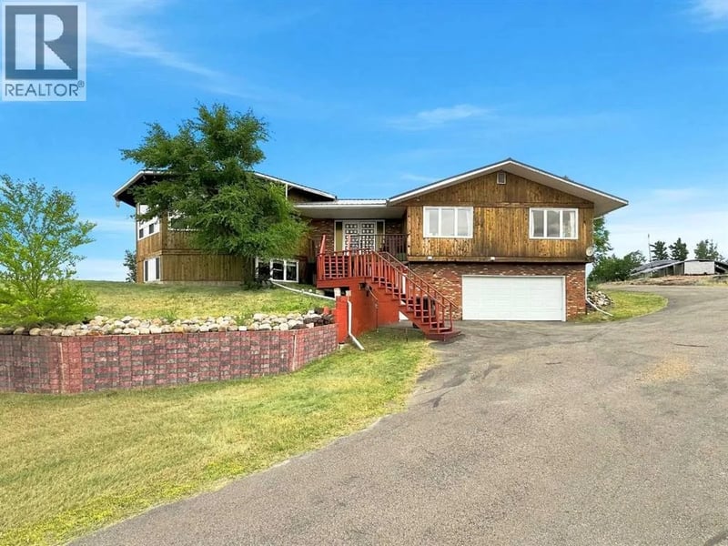 210 1 Street South, Drumheller, Alberta, T0J0Y9, Drumheller, Alberta — photo 1 of 5