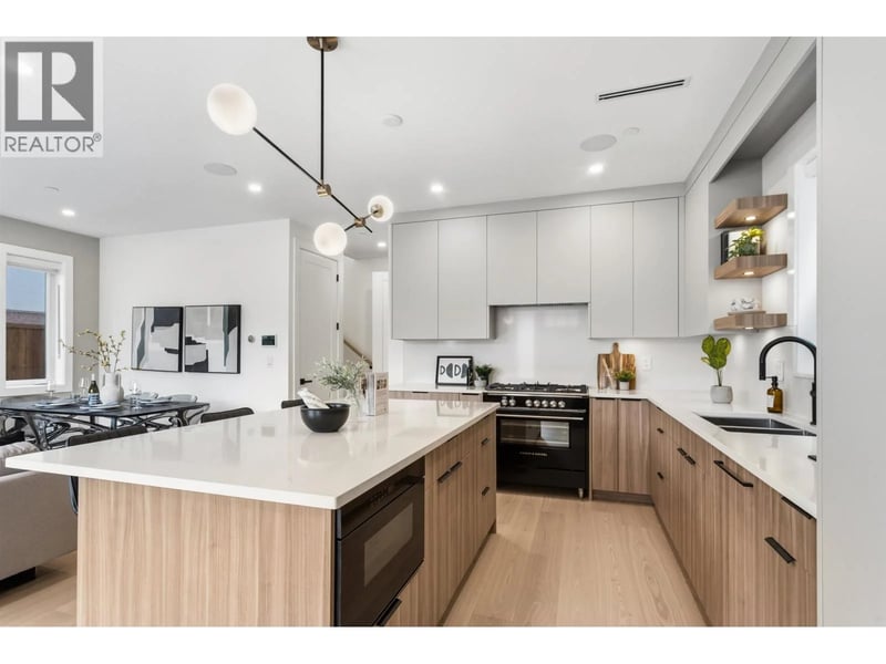 #1 2258 NAPIER Street, Vancouver, British Columbia, V5L2P2, Vancouver, British Columbia — photo 1 of 5
