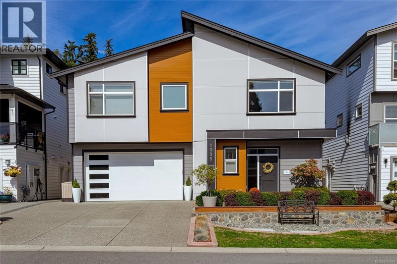 1005 Golden Spire Crescent, Langford, British Columbia, V9C0M4, Langford, British Columbia — photo 1 of 5