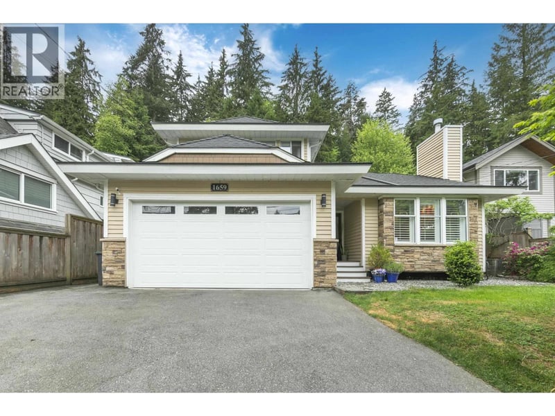 1659 DEEP COVE Road, North Vancouver, British Columbia, V7G1S4, North Vancouver, British Columbia — photo 1 of 5