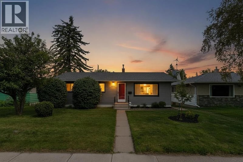 2614 44 Street Southeast, Calgary, Alberta, T2B1J6, Calgary, Alberta — photo 1 of 5