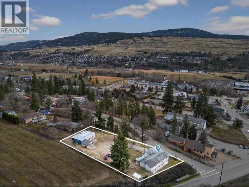 10114 Newene Road, Lake Country, British Columbia, V4V1V2, Lake Country, British Columbia — photo 1 of 5