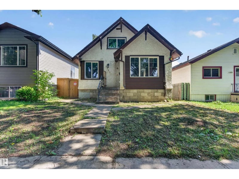 11327 89 ST NW, Edmonton, Alberta, T5B3T5, Edmonton, Alberta — photo 1 of 5