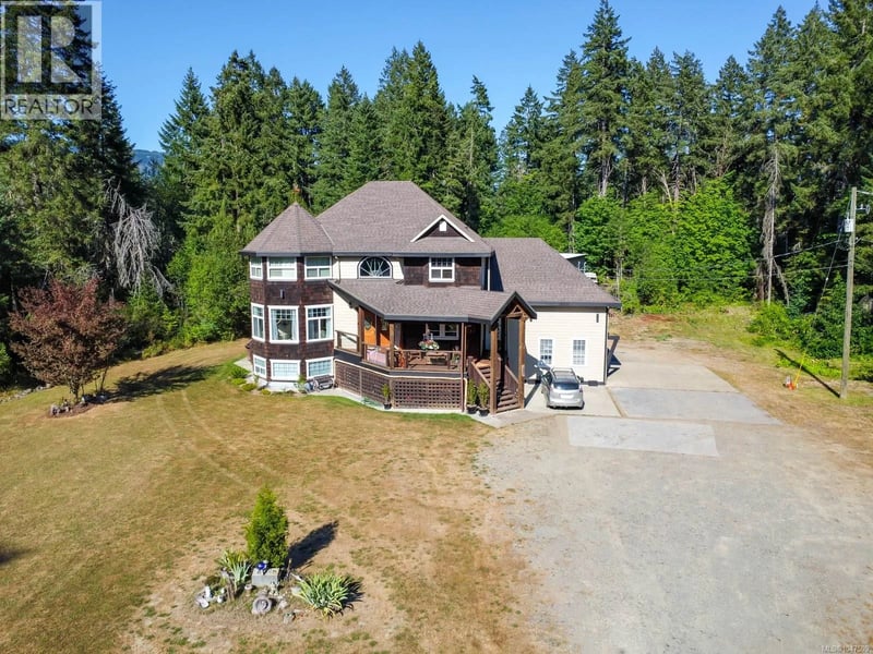 6091 Beaver Creek Road, Port Alberni, British Columbia, V9Y8X4, Port Alberni, British Columbia — photo 1 of 5
