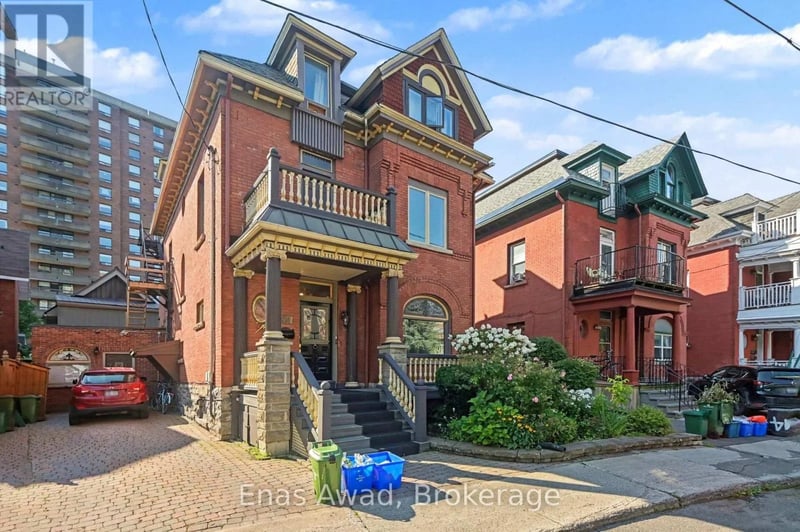 #2 12 Somerset Street West, Ottawa, Ontario, K2P0H4, Ottawa, Ontario — photo 1 of 5