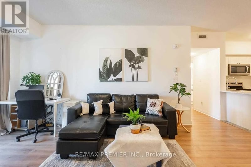 #109 20 Koda Street, Barrie, Ontario, L9J0J7, Barrie, Ontario — photo 1 of 5