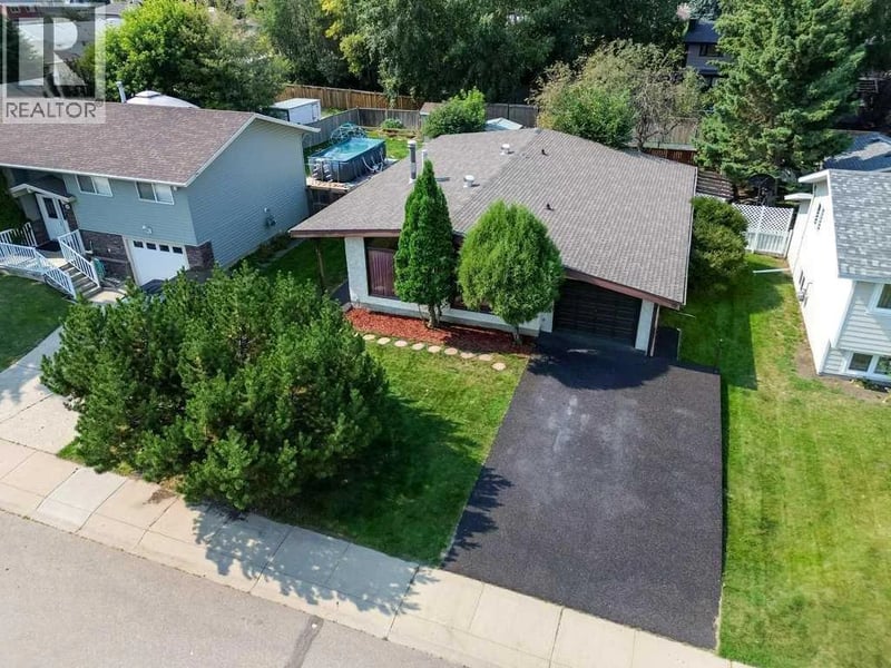 18 Odell Green, Red Deer, Alberta, T4N1H7, Red Deer, Alberta — photo 1 of 5