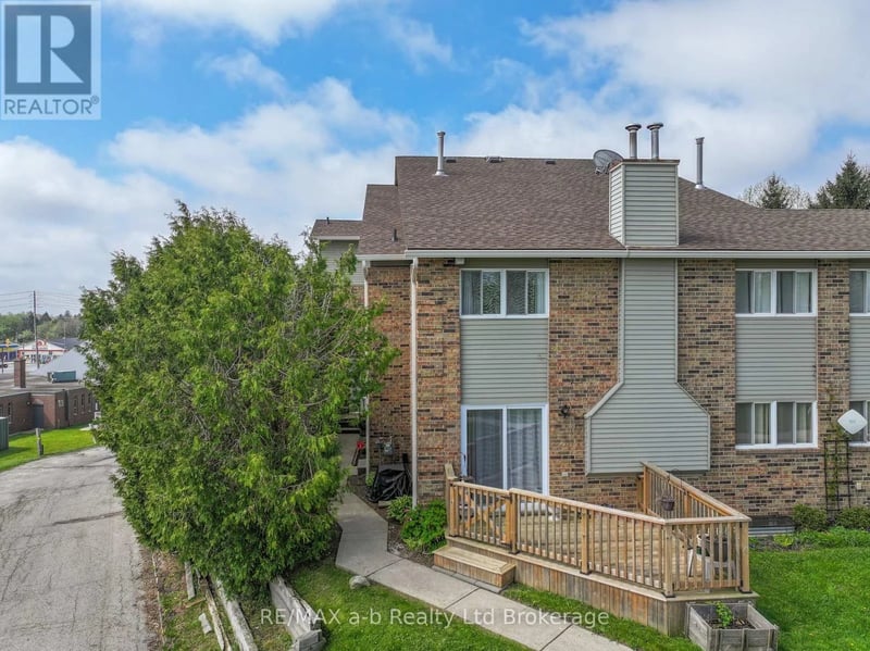 #8 19 WREN Court, Tillsonburg, Ontario, N4G5K2, Tillsonburg, Ontario — photo 1 of 5